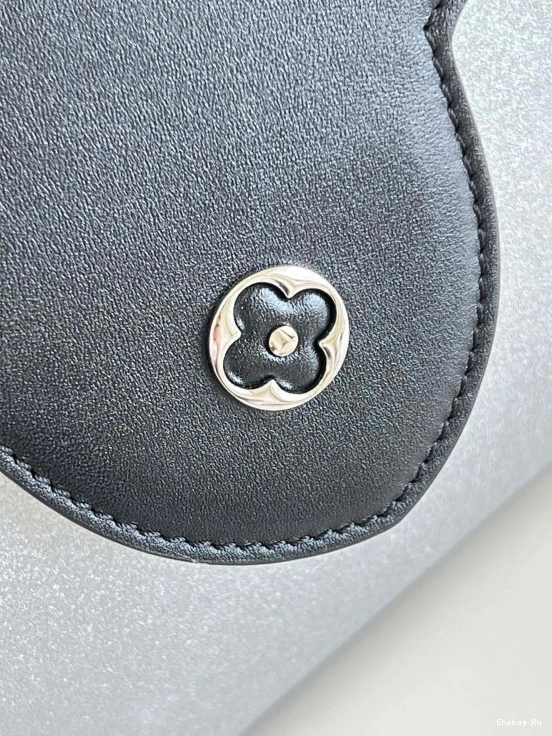 BB CAPUCINES LOUIS VUITTON 0801